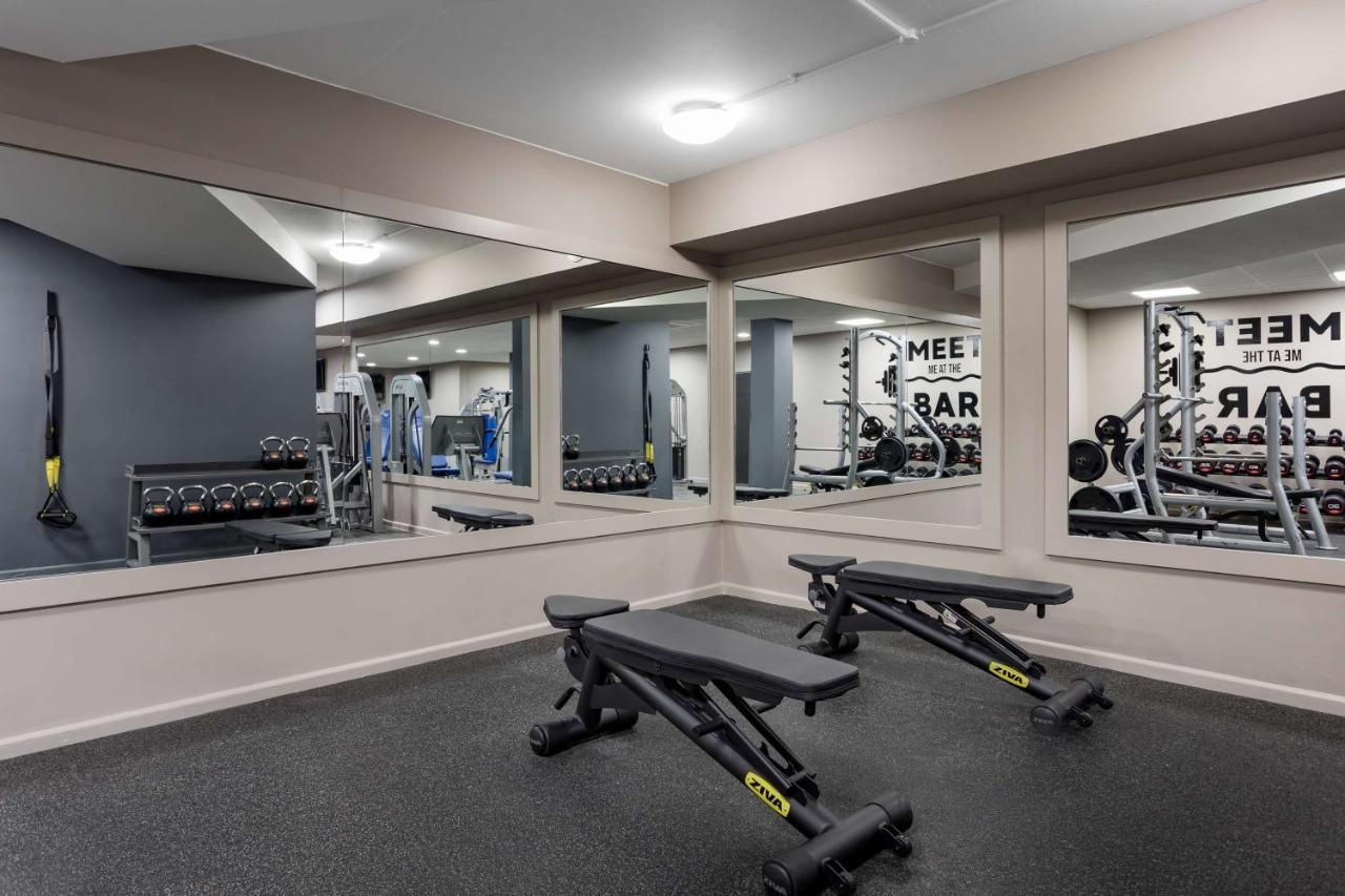 Radisson Blu Hotel London Stansted Airport Stansted Mountfitchet Exterior photo Gym in Moscow