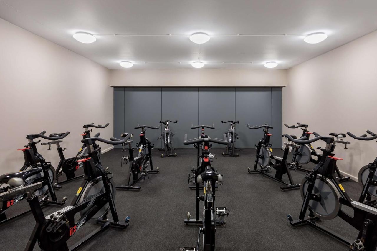 Radisson Blu Hotel London Stansted Airport Stansted Mountfitchet Exterior photo Spin class at a gym