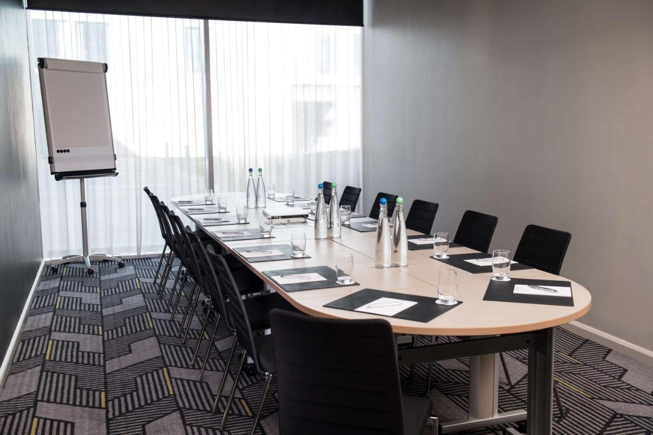 Radisson Blu Hotel London Stansted Airport Stansted Mountfitchet Exterior photo Meeting room